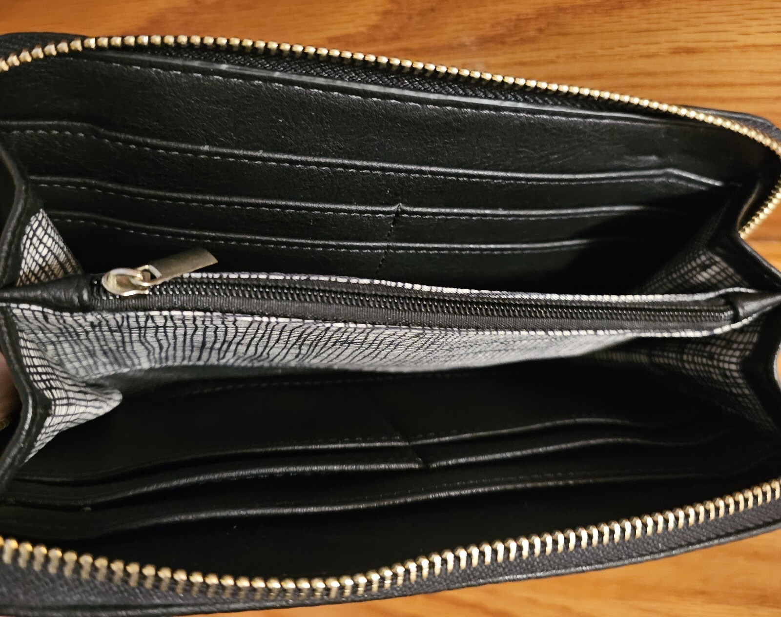 Wristlet Wallet Zip Close Multiple Compartments 7… - image 6