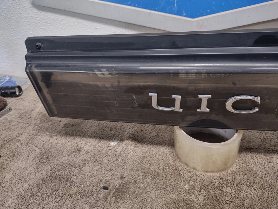 LUZ TRASERA BUICK 1981-1987 PANEL CENTRAL BONITO ESTADO *NECESITA LETRAS* HUMO Foto 2 de 4