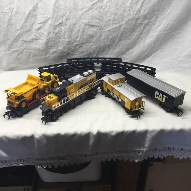 caterpillar construction express
