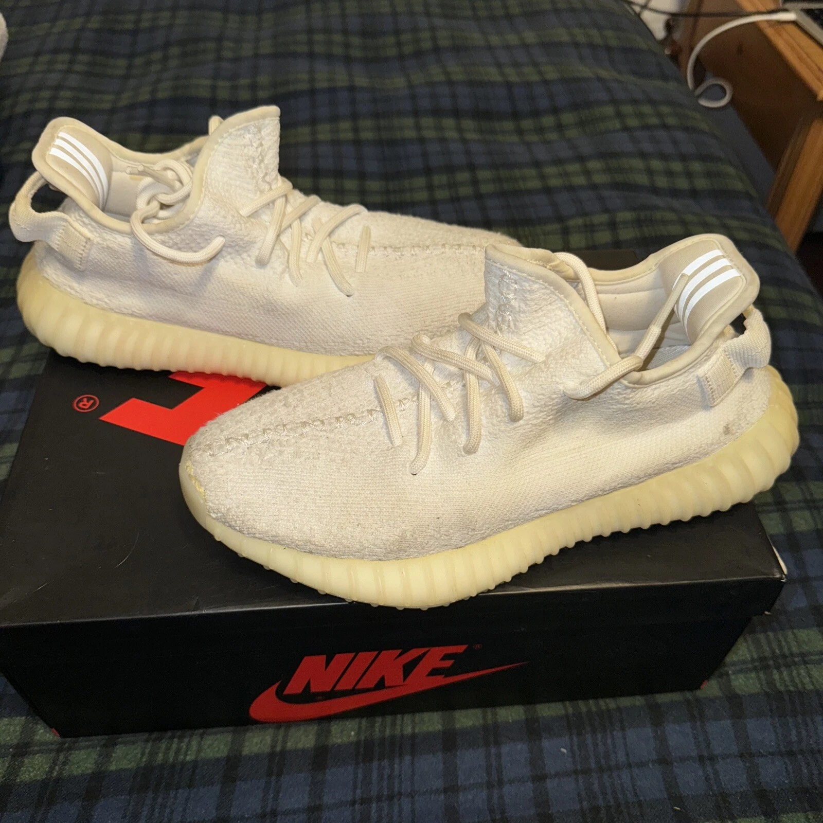 Taglia 6.5 Adidas Yeezy Boost 350 V2 Low Panna Bianco Tripla Bianca CP9366