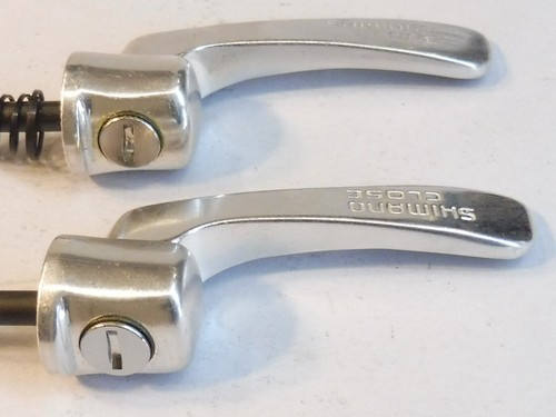 Shimano Sora 3300 (100 / 130) quick release skewer leverset - NOS bicycle - Picture 2 of 3
