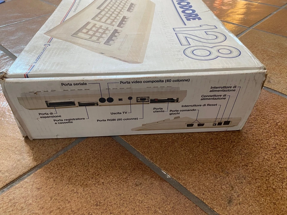 Computer Commodore 128 - Immagine 4 di 4