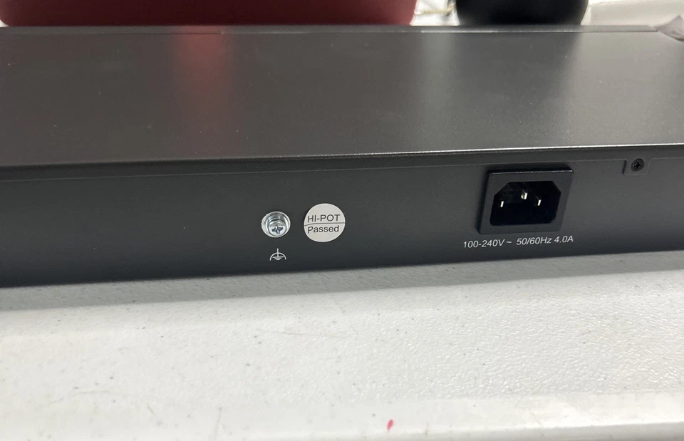 TP-LINK  24 -not Working (PARTS ONLY) See Photos  PoE+ Switch ( Y22) - Image 4 of 4