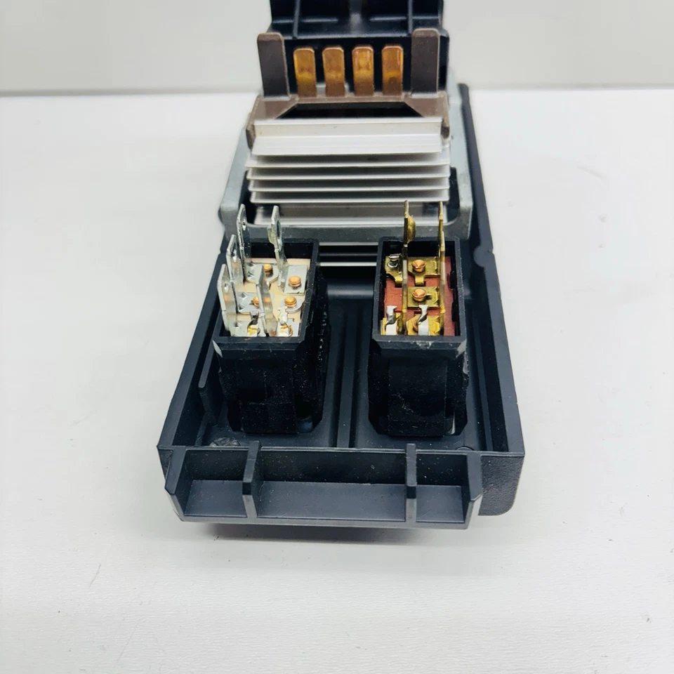 Luz principal Chevrolet S10 Blazer 1988-1994 con interruptor de luz antiniebla OEM 15561024 Foto 4 de 4