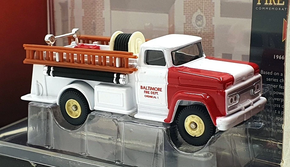 Corgi Appx 10cm Long Diecast CS90058 - 1966 Fire Pumper Baltimore MD - Image 2 of 4