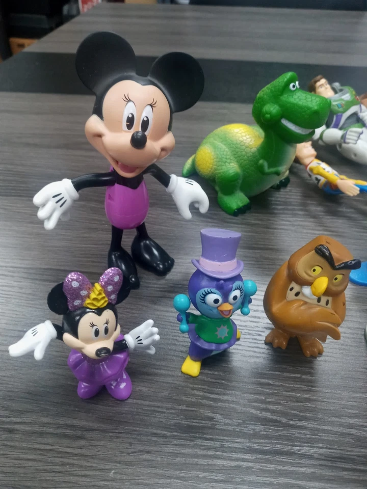 Disney Pixar PVC Plastic Figurines Cake Toppers Figures Play sets Huge Lot 50 - Image 2 of 4