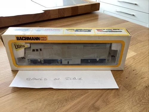 Bachmann OO Gauge F40 PH