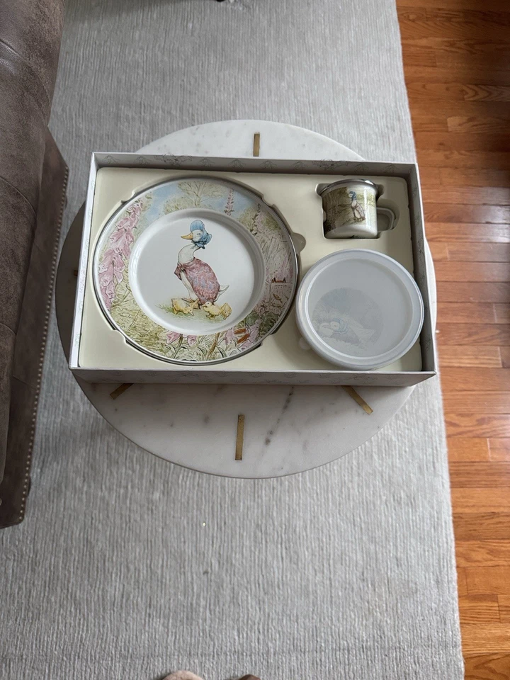 golden rabbit enamelware child - Image 2 of 4