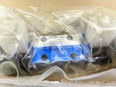 Tokyo Keiki DG4V-3-6C-M-U7-H-7-56 APC Rotate Solenoid Valve Directional Control