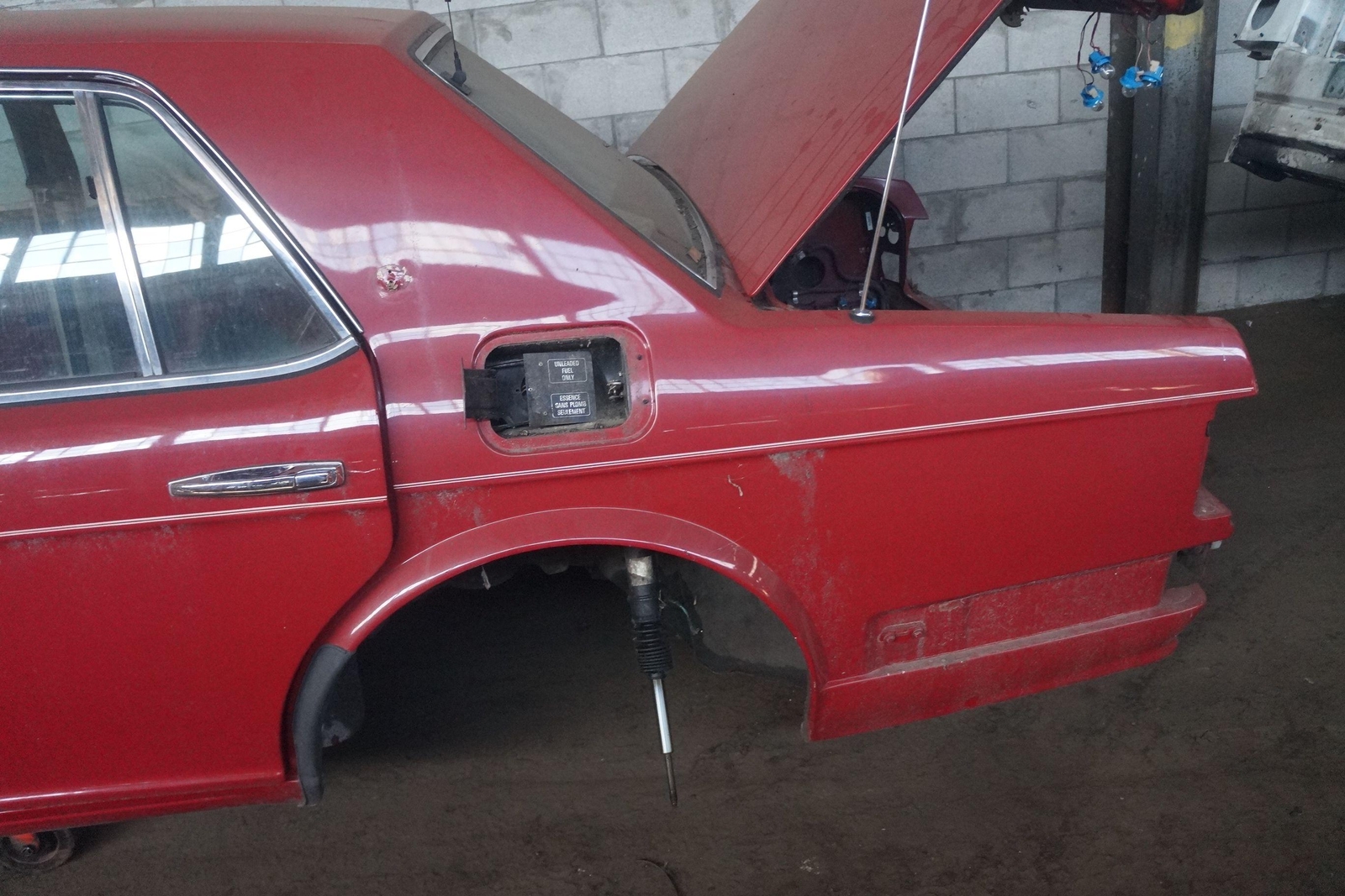 Rear Left Quarter Panel Body Structural Cut Cardinal Red Bentley Turbo R 1991