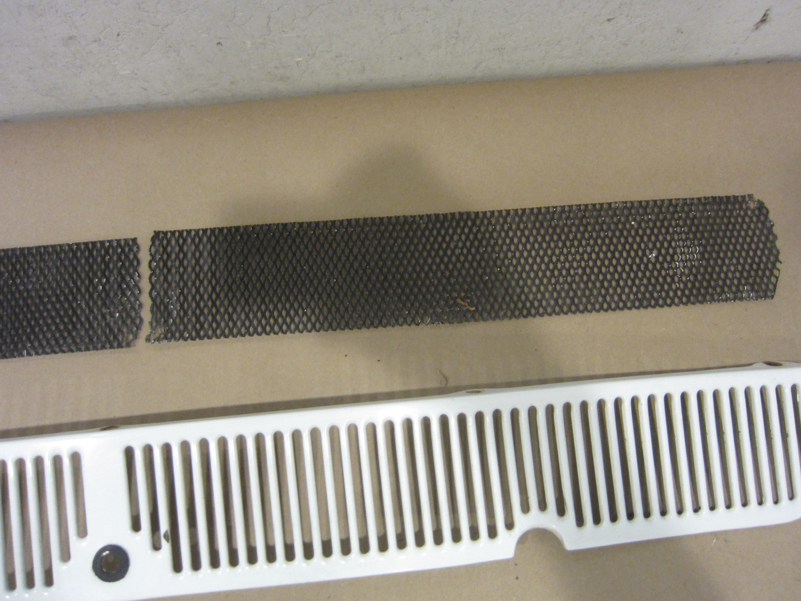 Rolls Royce Silver Shadow II 1980 - Front Cowl Grille Panel