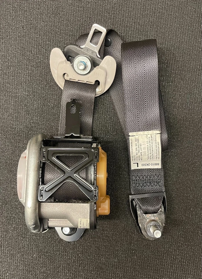 Kia Soul 2010 retractor de cinturón de seguridad delantero izquierdo del lado del conductor OEM Foto 3 de 4