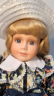 Porcelain Doll ''Susan'' (457) 17''(43cm) by Alberon Collection, Vintage & Cute