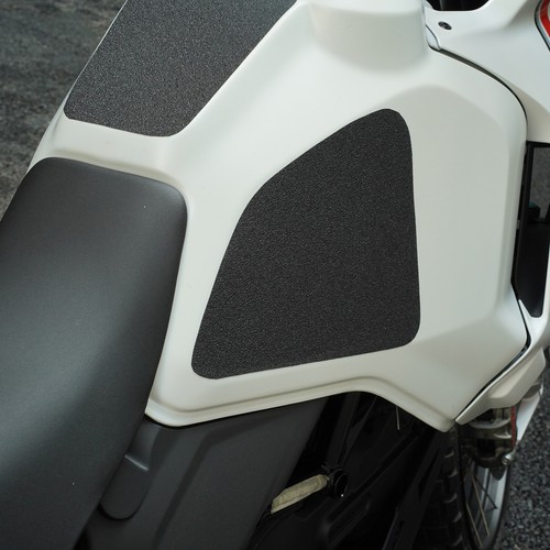 3PC Traction Knee Protector Anti-Slip Sticker for Ducati DESERT X/Desert-X 2022+ - Picture 3 of 9