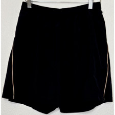 Under Armour Mens Heatgear Shorts Medium Black Fitted Performance Active Workout
