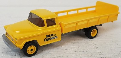 WIKING HO 1/87 Scale 1955 Chevrolet Beverage Truck ''CARDINAL'' Beer Switzerland
