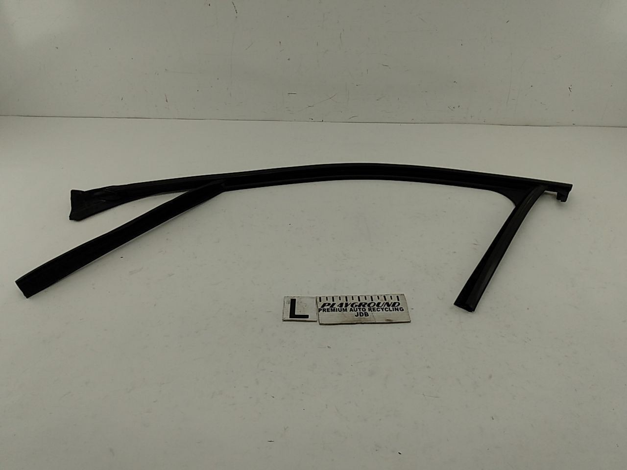 Alfa Romeo Giulia Front Left Upper Door Window Seal Molding 2017-2024