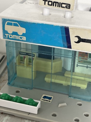 Tomica Hypercity Petrol Station Car Wash Etc Bundle - Picture 6 of 6