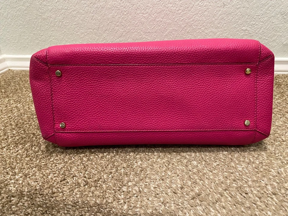  Kate Spade Large Pink bow tote. Used Good condition  - Image 3 of 4