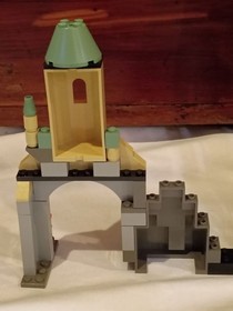 Lego Harry Potter 4709 Hogwarts Castle w/ Minifigs & Instructions No Box