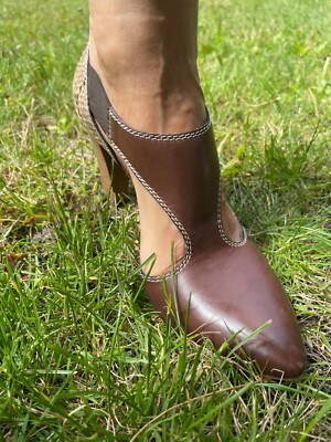 Damenlederschuhe Größe 40, neuwertig (TJ Collection)