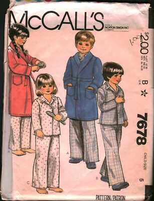 7678 Vintage McCalls SEWING Pattern Girls 1980s Robe Bathrobe Pajamas Top Pants