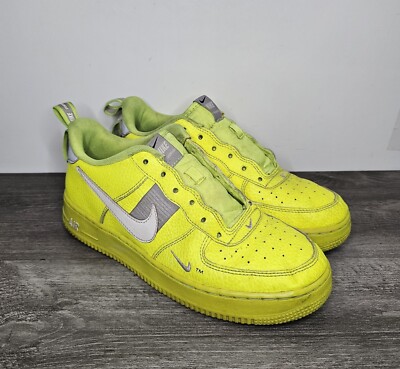 nike ar1708 700