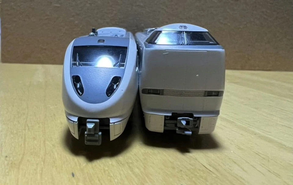 KATO N Gauge 683 Series Thunderbird 6-Car Train Set Old Paint Scheme - Image 4 of 4