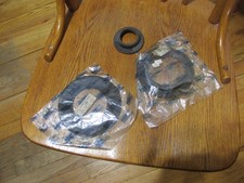 Triumph Tr7 Tr8 Rear Spring Isolators Upper Lower Spacer Ukc1108 82 5615