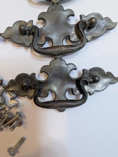 VTG Lot Of 8 Batwing Style Metal Drawer Pulls With Screws - 第 10/10 張圖片