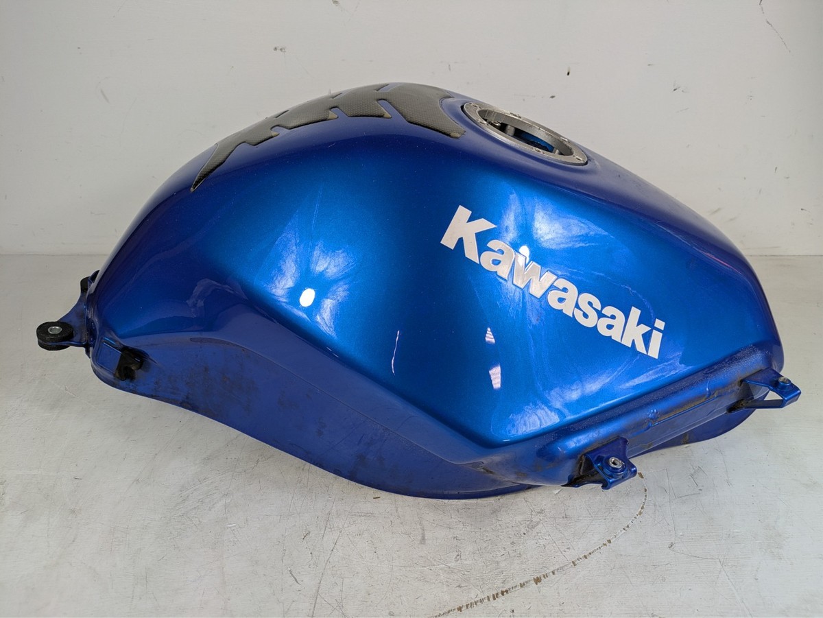 2008 - 2012 Kawasaki Ninja 250R EX250J Gas Petrol Fuel Tank | eBay