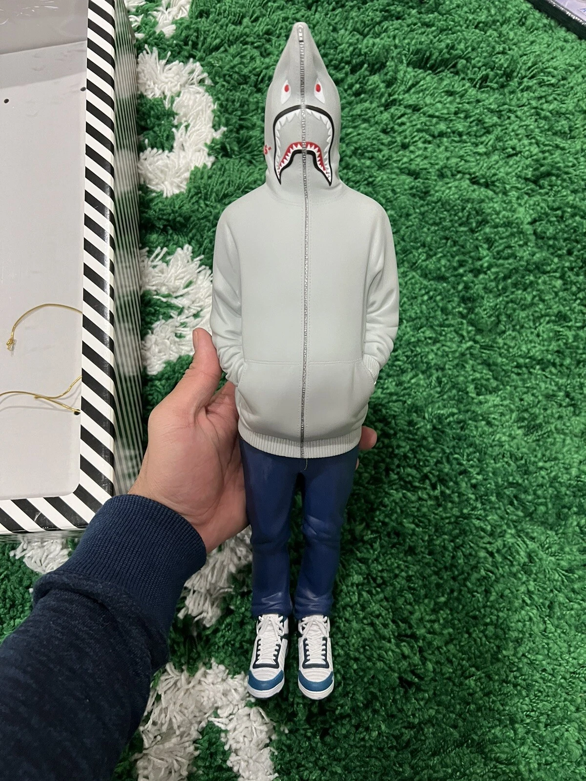 A BATHING APE (BAPE) Figurina con cappuccio squalo Bape Taiyaki ragazzi
