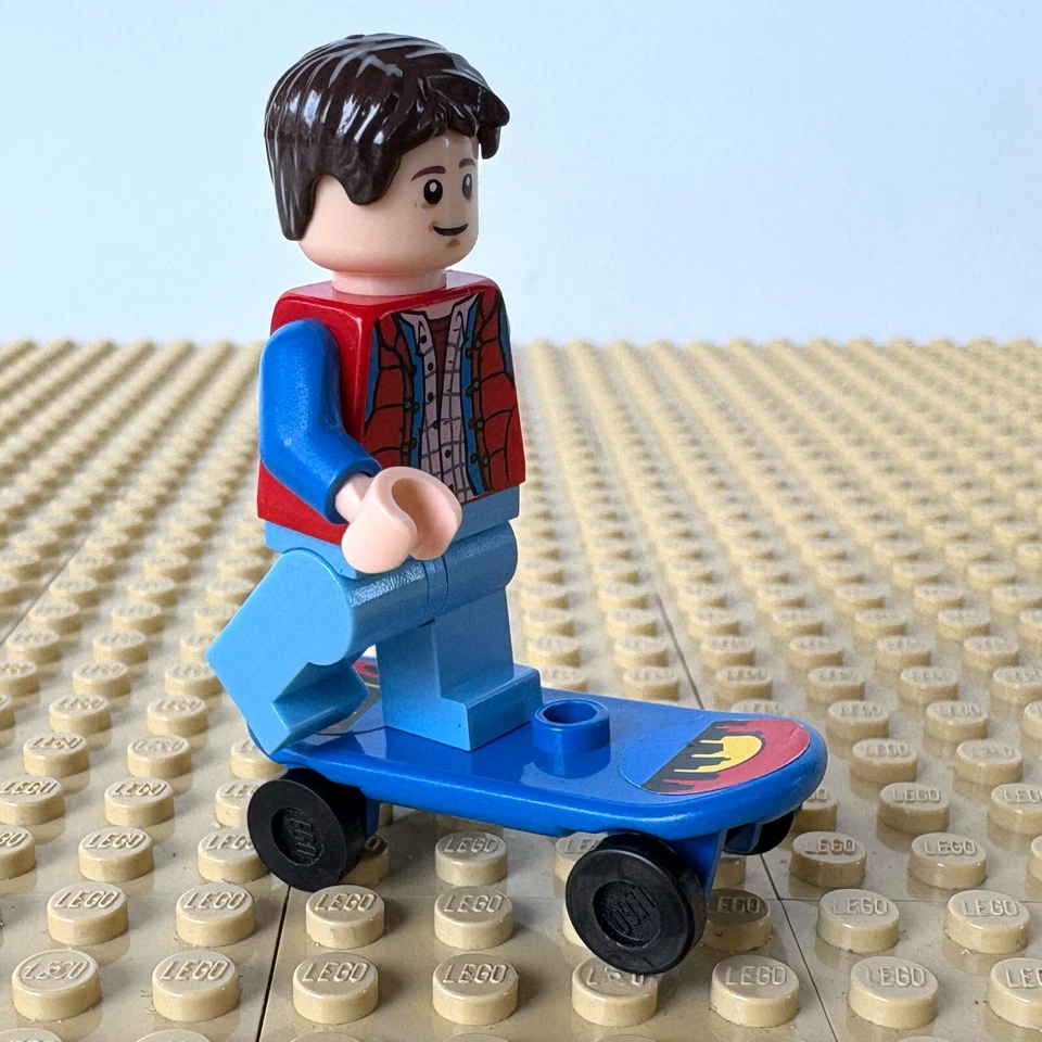 LEGO Ideas, Back to the Future: Marty McFly, SKATEBOARD, idea001, 21103, 2013 - Image 2 of 4