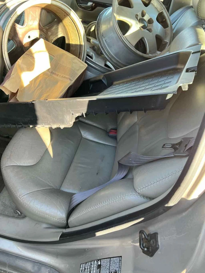 Conjunto de filtro de aire usado se adapta a: Volvo 70 SERIES SW 2001 con turbo exc. Modelo R B52 Foto 4 de 4