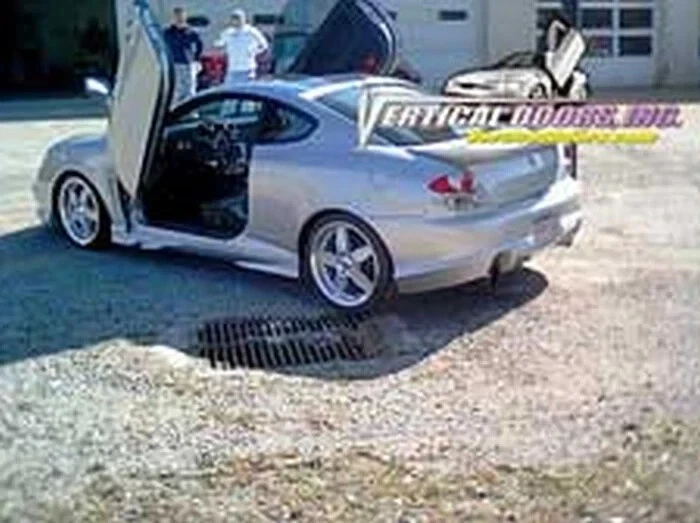 Hyundai Tiburon 2002-2008 parafuso em portas Lambo portas verticais Inc - Imagem 2 de 4