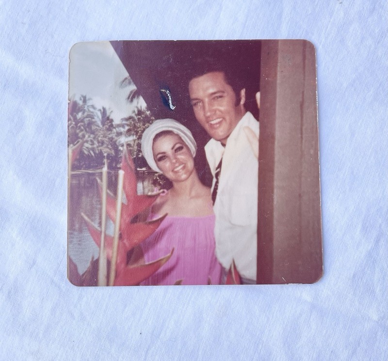 1968 ELVIS and PRISCILLA PRESLEY original Photo in Hawaii