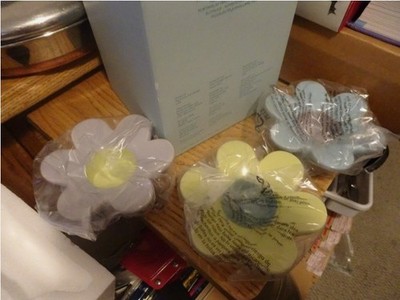 PartyLite Lively Flower Tealight Holder Trio New in Box (P8565)