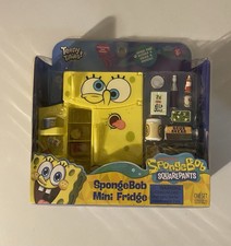 SpongeBob SquarePants Teeny Tinies Mini Fridge 16 Piece Play set. Brand New 