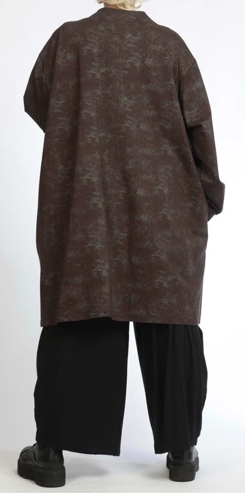 PLUS SIZE BROWN 2 POCKETS ZIP NECK OVERSIZED WARM LONG TUNIC Size 28-34 - Image 2 of 4