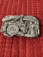 VINTAGE THE AMERICAN FARMER FEEDS THE WORLD BELT BUCKLE 1983 SISKIYOU BUCKLE CO
