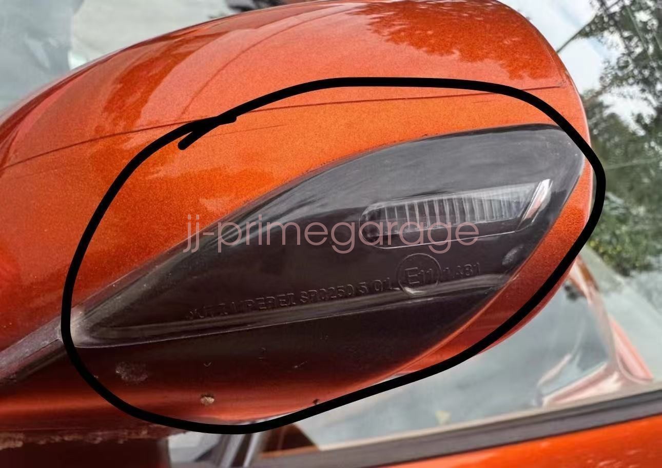 McLaren 650S Left Lower Side repeater light P/N 11A6480CP