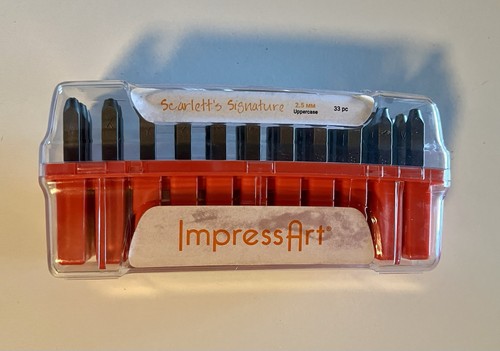 Used Scarlett's Signature 33 pc./2.5mm, Metal Stamping Kit, Uppercase