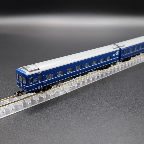 Kato 10-2105 - Night Train 'Hamanasu' (7-Car Base Set) - Spur N | Zustand: Neu