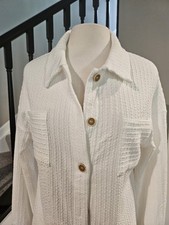 Unbranded – Off-White Textured Button-Front Jacket/Blouse (Size S)