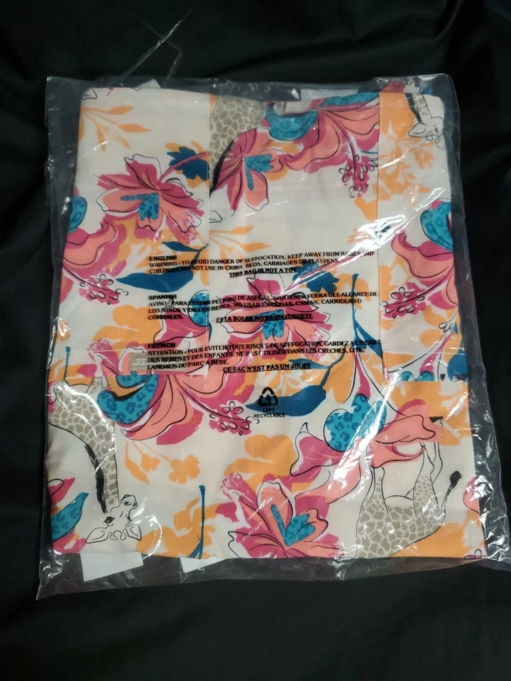 Floral Safari Cherokee Scrubs Print V Neck Top CK856 Sz.XS NEW - Image 3 of 4