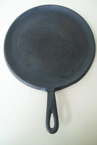 VTG 1109 D WAGNER WARE SIDNEY – 0 – CAST IRON FLAT BOTTOMED GRIDDLE