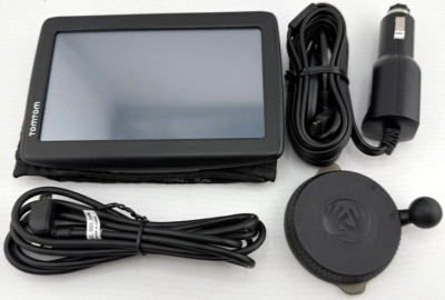 TomTom START 25 Car GPS 5 inch System 8GB Internal US/CAN/MEX Maps Bundle Kit