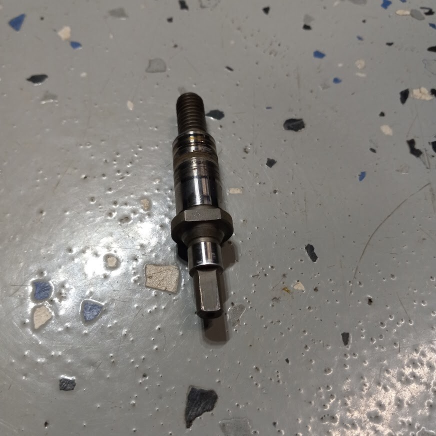 Yamaha OEM YZ450F WR450F Water Pump Impeller Shaft Gear Engine YZ WR