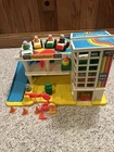 Vintage Fisher Price Little People Parking Garage Playset 930 Near Complete