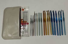 22 VTG Knitting Crochet Hook Mixed Estate Lot in Zipper Bag Boye Susan Bates USA